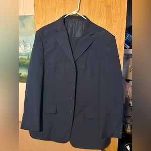 Lucci ColleZioneNavy suit, 38R pleated pants, excellent condition